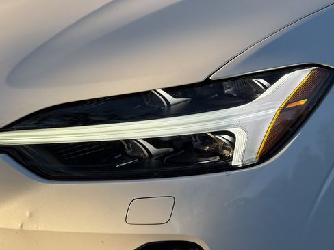 Certified 2023 Volvo XC60 B5 Ultimate w/ Climate Package image 6