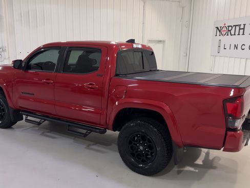 Used 2021 Toyota Tacoma SR5 w/ Technology Package AWD/4WD image 7