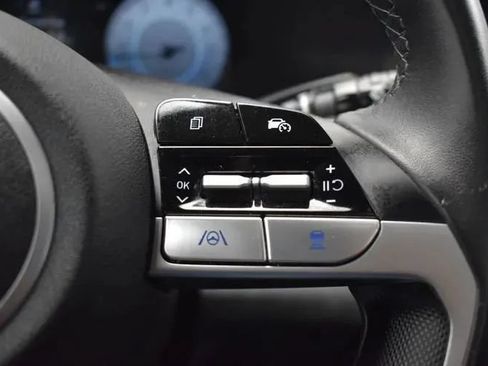 Used 2024 Hyundai Elantra Limited FWD image 23