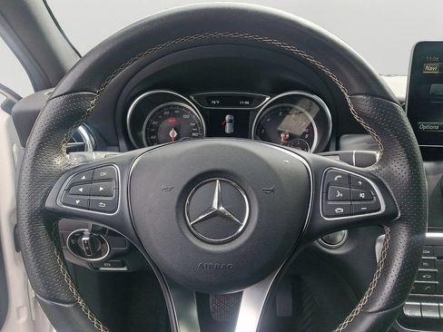 Used 2018 Mercedes-Benz GLA 250 4MATIC image 20