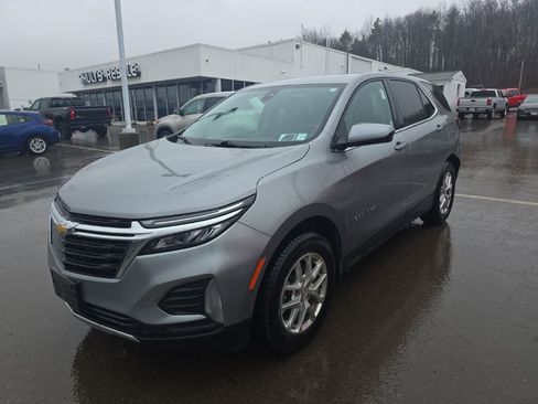 Used 2024 Chevrolet Equinox LT image 3