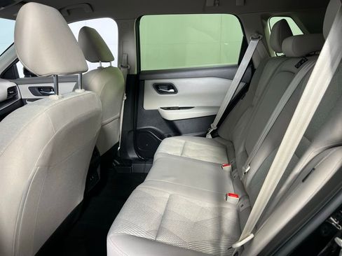 Used 2024 Nissan Rogue SV image 25