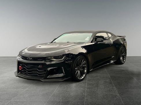 Used 2022 Chevrolet Camaro ZL1 image 4