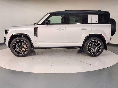New 2026 Land Rover Defender 110 OCTA AWD/4WD image 9