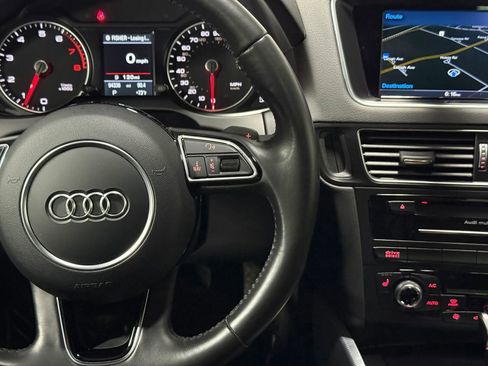 Used 2017 Audi Q5 2.0T Premium Plus w/ Technology Package AWD/4WD image 29