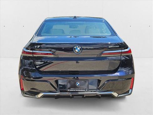 New 2025 BMW i7 eDrive50 w/ M Sport Package image 5