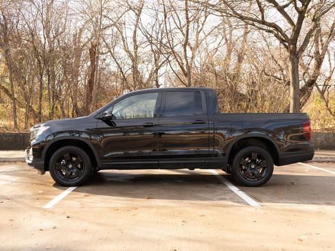 Certified 2025 Honda Ridgeline Black Edition image 6