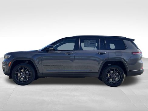 New 2025 Jeep Grand Cherokee L Limited image 30