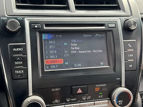 Used 2012 Toyota Camry SE FWD image 26