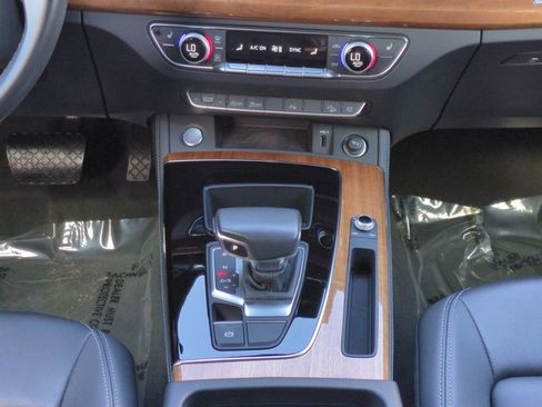 Used 2023 Audi Q5 2.0T Premium Plus w/ Premium Plus Package image 18