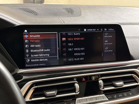 Used 2022 BMW X7 M50i w/ Executive Package image 18