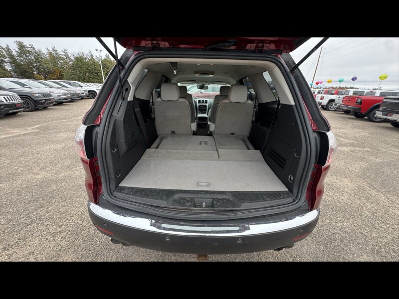 Used 2011 GMC Acadia SLT AWD/4WD image 25
