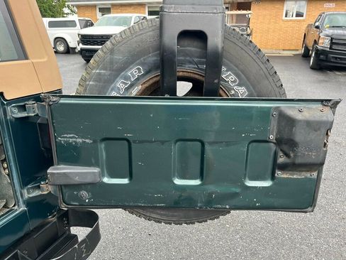 Used 1994 Jeep Wrangler S image 15
