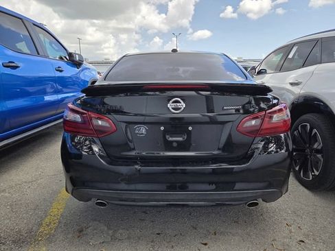Used 2018 Nissan Altima 2.5 SR w/ SR Midnight Edition FWD image 4