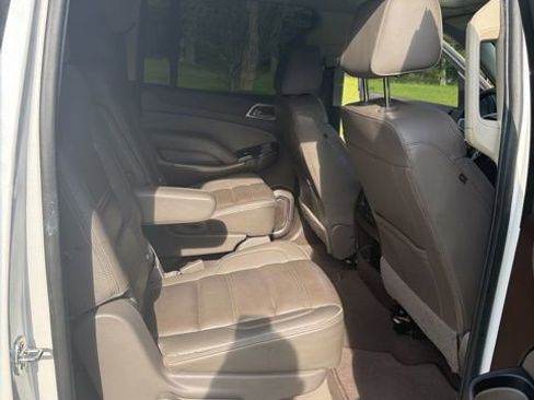 Used 2020 GMC Yukon XL Denali w/ Denali Ultimate Package AWD/4WD image 18