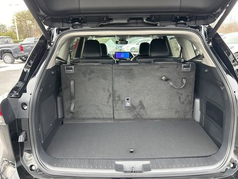 New 2026 Toyota Highlander Limited image 8
