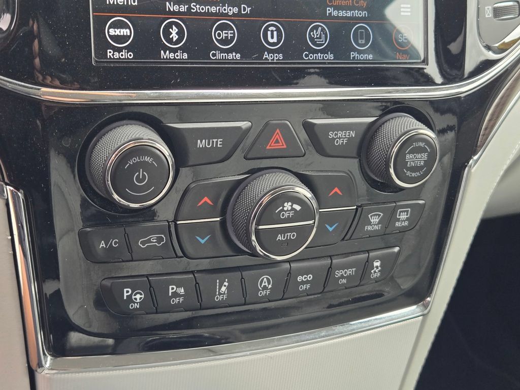 Used 2019 Jeep Grand Cherokee Summit AWD/4WD image 17