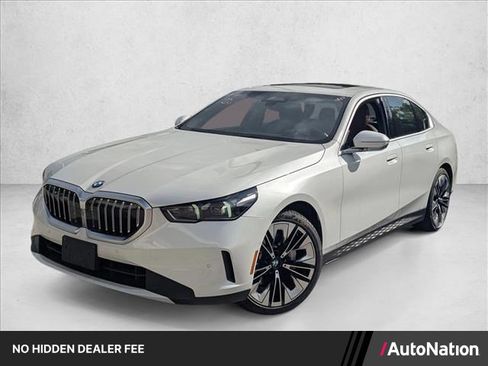 Certified 2024 BMW 530i w/ Premium Package RWD image 1