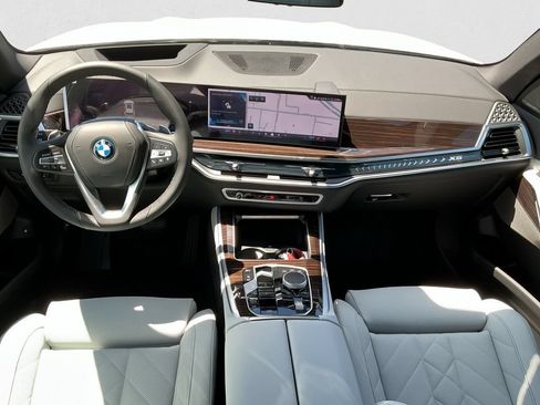New 2026 BMW X5 xDrive50e w/ Premium Package AWD/4WD image 12