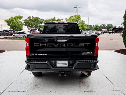 Used 2024 Chevrolet Silverado 2500 High Country w/ Technology Package AWD/4WD image 10