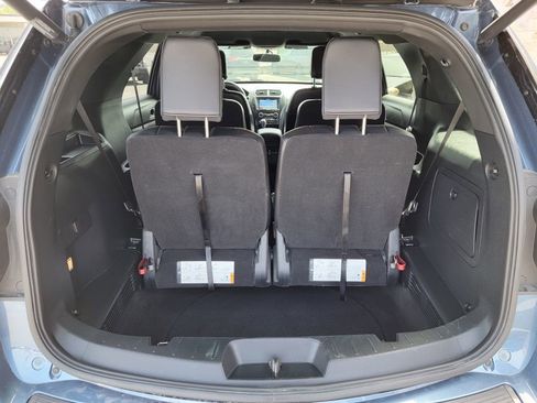 Used 2019 Ford Explorer XLT w/ Equipment Group 202A image 24