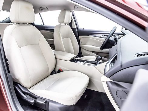 Used 2019 Buick Regal Preferred w/ Driver Confidence Package I image 32