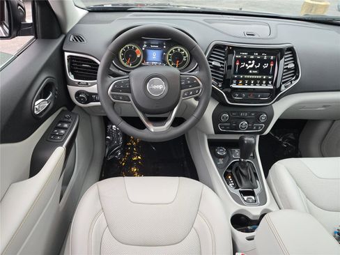 Used 2022 Jeep Cherokee Limited w/ Elite Package image 21