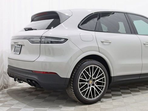 Used 2021 Porsche Cayenne S image 9