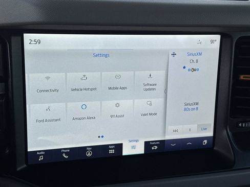 Used 2023 Ford Bronco Badlands image 15