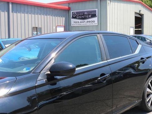 Used 2022 Nissan Altima 2.5 SR FWD image 4