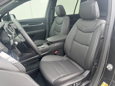 New 2025 Cadillac XT6 Premium Luxury w/ Technology Package image 10