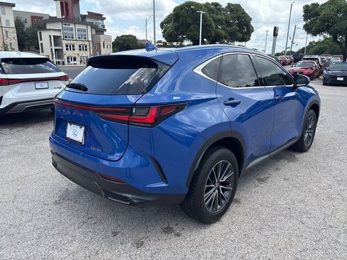 Used 2025 Lexus NX 250 FWD w/ Accessory Package (2T) image 5