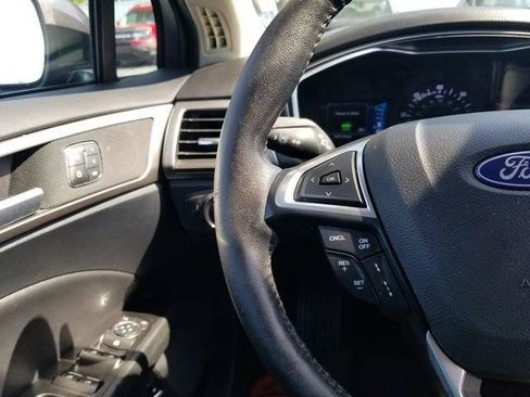 Used 2019 Ford Fusion SEL FWD image 24