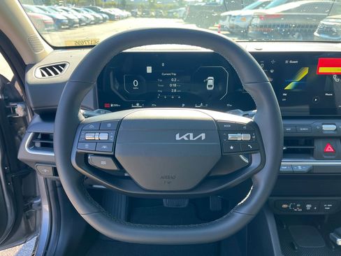 New 2025 Kia K4 EX image 17