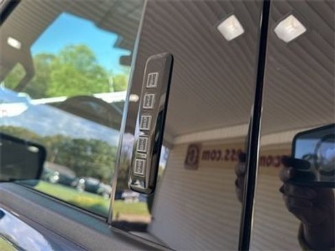 Used 2023 Ford F150 XLT image 40