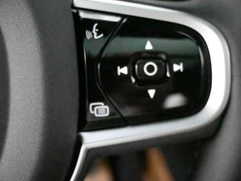 New 2026 Volvo XC60 B5 Core w/ Climate Package image 19