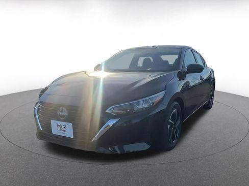 Used 2025 Nissan Sentra SV image 7