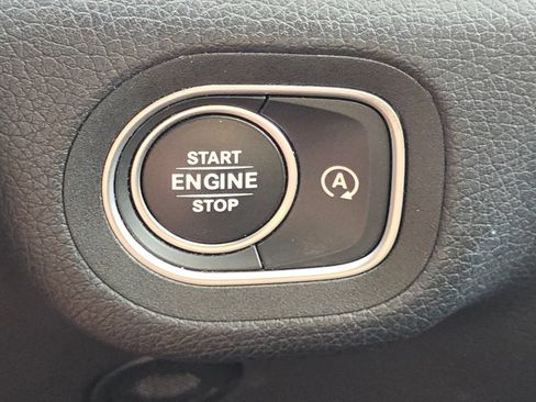 Certified 2024 Mercedes-Benz GLS 450 4MATIC image 39