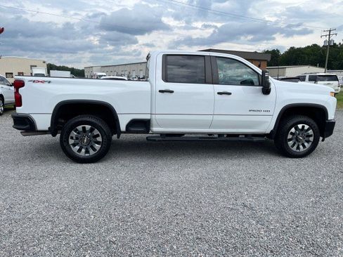 Used 2023 Chevrolet Silverado 2500 Custom w/ Custom Convenience Package AWD/4WD image 6