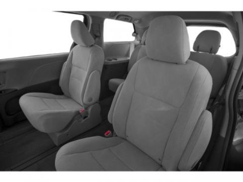Used 2020 Toyota Sienna Limited Premium w/ Carpet Mat Package FWD image 14