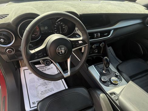 Used 2018 Alfa Romeo Stelvio Ti Sport image 19