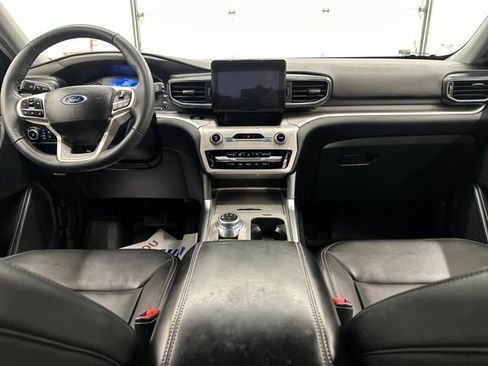 Used 2023 Ford Explorer XLT w/ Equipment Group 202A image 15