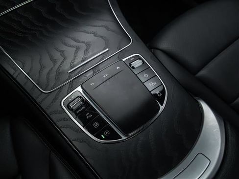 Used 2022 Mercedes-Benz GLC 300 image 26