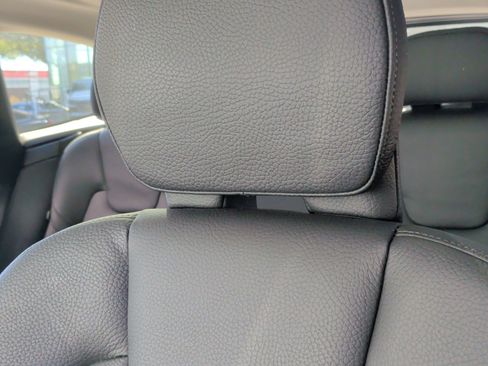 Used 2025 Volvo XC60 B5 Plus image 31