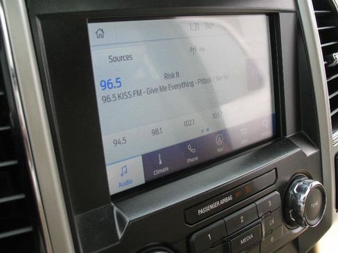 Used 2019 Ford F150 Lariat AWD/4WD image 38