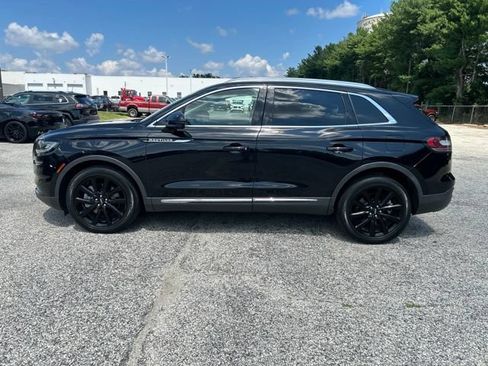 Used 2022 Lincoln Nautilus Reserve w/ Monochromatic Package AWD/4WD image 3