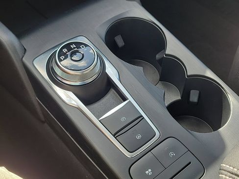 Certified 2022 Ford Escape SE w/ SE Sport Appearance Package FWD image 24