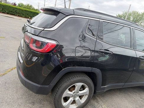 Used 2019 Jeep Compass Latitude w/ Popular Equipment Group AWD/4WD image 6