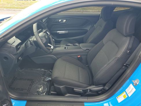 Used 2025 Ford Mustang Coupe RWD image 11