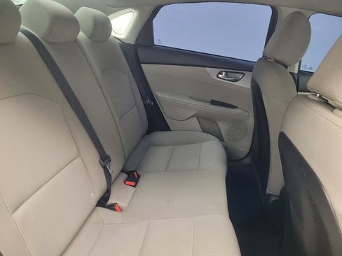 Used 2021 Kia Forte LXS FWD image 19
